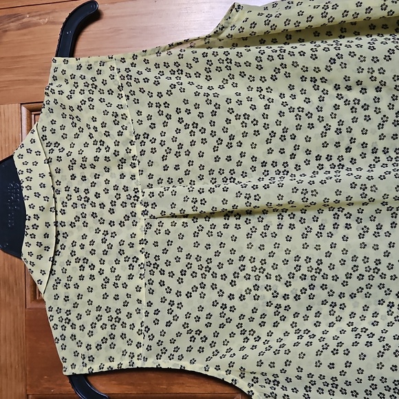 Cabi Viola Daisy Print Sleeveless Yellow  Collared Blouse - Picture 8 of 10